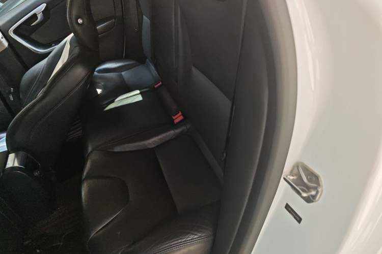 Used Volvo XC60 2017 T5 Smart Upgrade Edition Left Rear Seat
