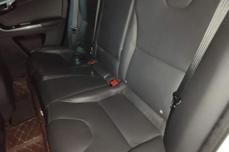 Used Volvo XC60 2017 T5 Smart Upgrade Edition Left Rear Seat