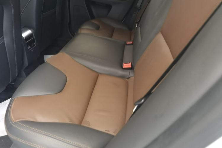 Used Volvo XC60 2017 T5 AWD Smart Upgrade Edition Left Rear Seat