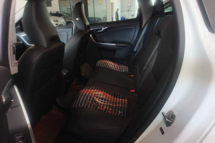 Used Volvo XC60 2017 T5 Smart Upgrade Edition Left Rear Seat