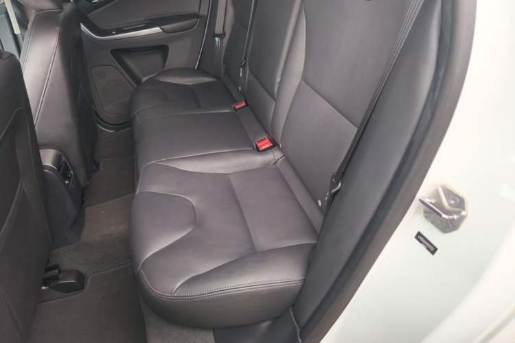 Used Volvo XC60 2017 T5 Smart Upgrade Edition Left Rear Seat