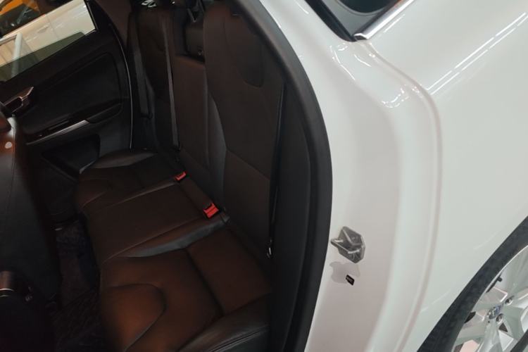 Used Volvo XC60 2017 T5 AWD Smart Upgrade Model Left Rear Seat