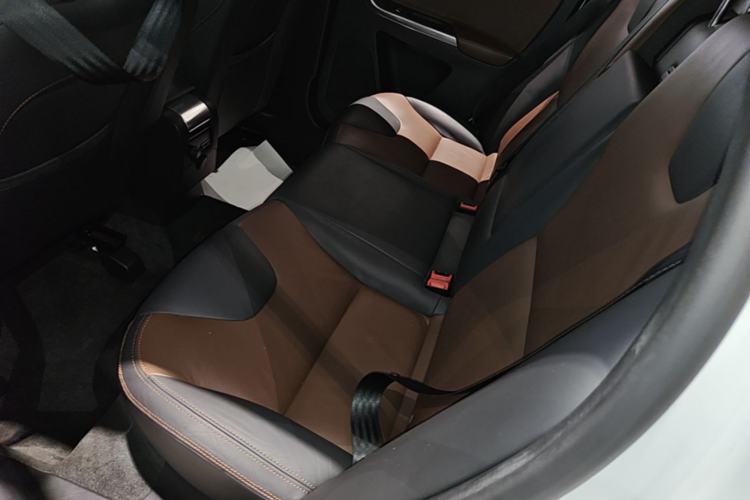 Used Volvo XC60 2017 T5 AWD Smart Upgrade Edition Left Rear Seat