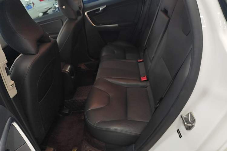 Used Volvo XC60 2017 T5 Smart Upgrade Edition Left Rear Seat