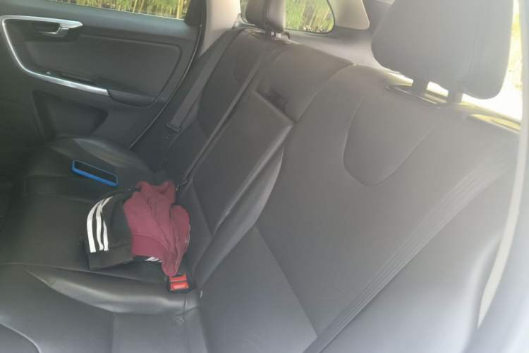 Used Volvo XC60 2017 T5 Smart Upgrade Edition Left Rear Seat