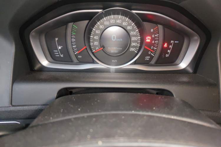 Used Volvo XC60 2017 T5 AWD Smart Upgrade Model Odometer Close Up
