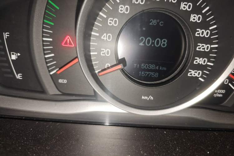 Used Volvo XC60 2017 T5 AWD Smart Range Edition Odometer Close Up