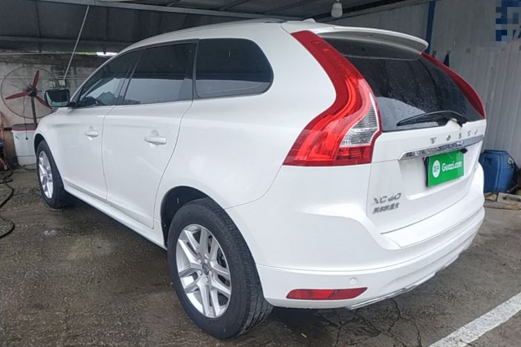 Used Volvo XC60 2017 T5 Smart Upgrade Edition Rear Left 45 Deg