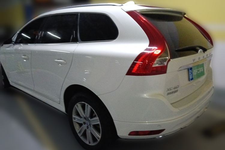 Used Volvo XC60 2017 T5 AWD Smart Upgrade Edition Rear Left 45 Deg