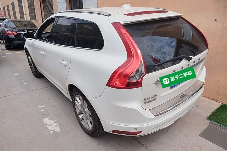Used Volvo XC60 2017 T5 Smart Upgrade Edition Rear Left 45 Deg