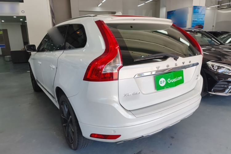 Used Volvo XC60 2017 T5 AWD Smart Upgrade Edition Rear Left 45 Deg