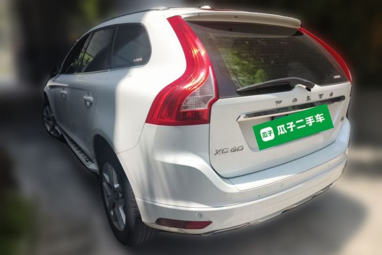 Used Volvo XC60 2017 T5 Smart Upgrade Edition Rear Left 45 Deg