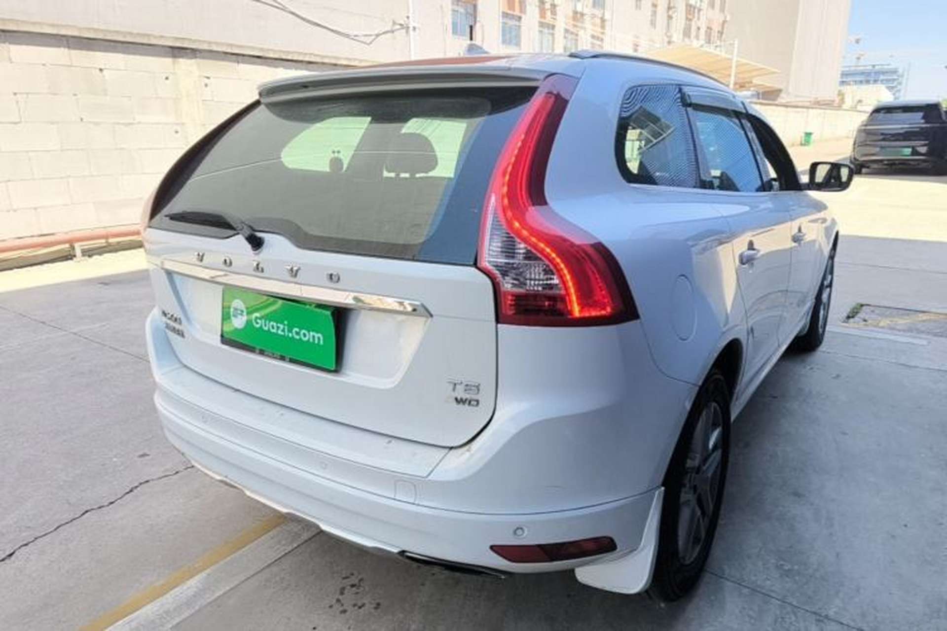 Used Volvo XC60 2017 T5 Smart Upgrade Edition Rear Right 45 Deg
