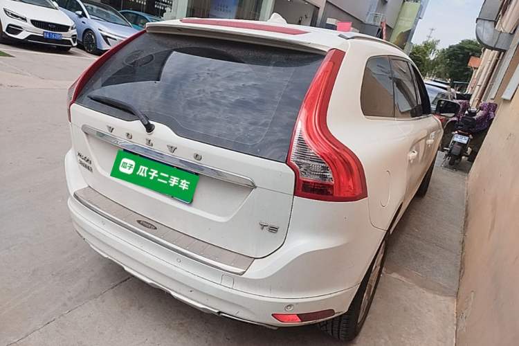 Used Volvo XC60 2017 T5 Smart Upgrade Edition Rear Right 45 Deg