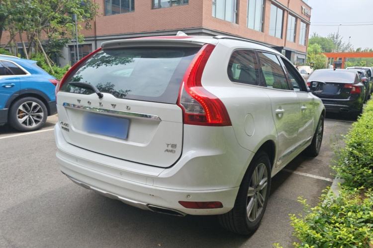 Used Volvo XC60 2017 T5 AWD Smart Range Edition Rear Right 45 Deg