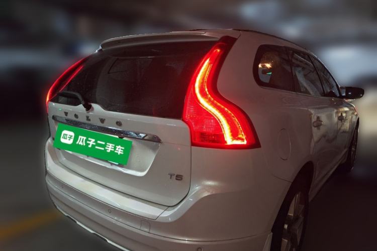 Used Volvo XC60 2017 T5 Smart Upgrade Edition Rear Right 45 Deg