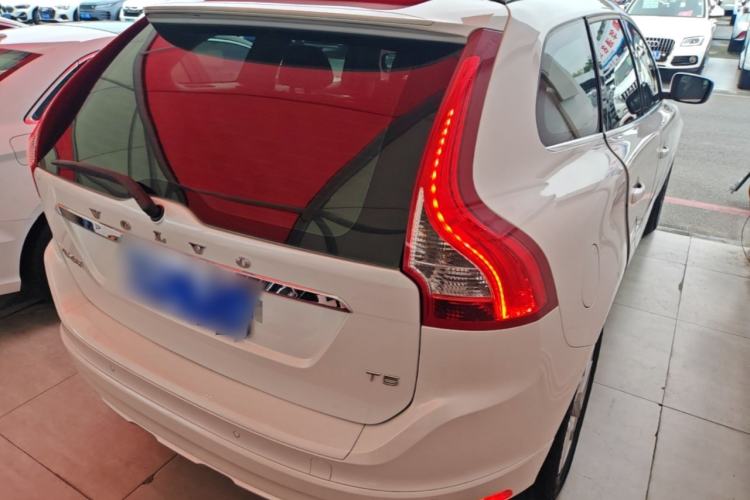 Used Volvo XC60 2017 T5 Smart Upgrade Edition Rear Right 45 Deg