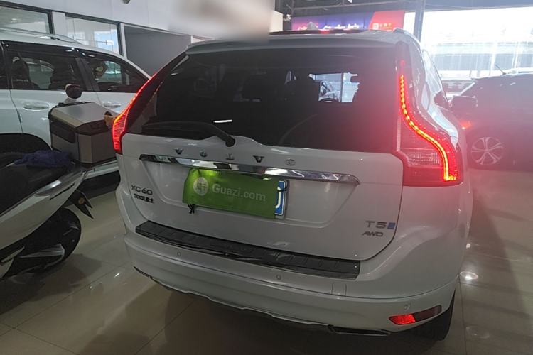 Used Volvo XC60 2017 T5 AWD Smart Upgrade Edition Rear