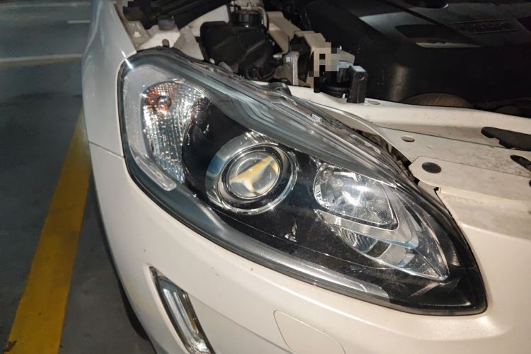 Used Volvo XC60 2017 T5 Smart Upgrade Edition Right Front Headlight