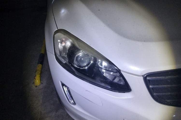 Used Volvo XC60 2017 T5 Smart Upgrade Edition Right Front Headlight