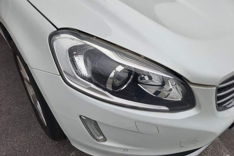 Used Volvo XC60 2017 T5 Smart Upgrade Edition Right Front Headlight