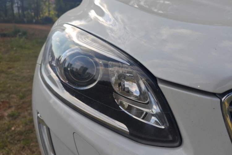 Used Volvo XC60 2017 T5 Smart Upgrade Edition Right Front Headlight