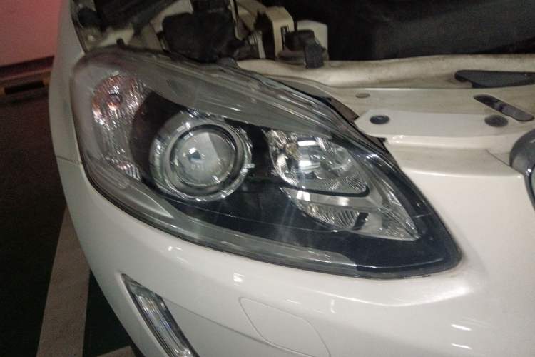Used Volvo XC60 2017 T5 AWD Smart Upgrade Edition Right Front Headlight