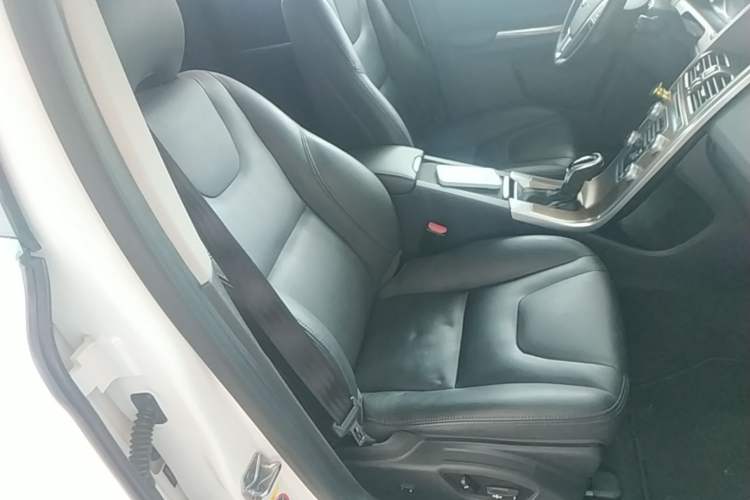 Used Volvo XC60 2017 T5 Smart Upgrade Edition Right Front Seat