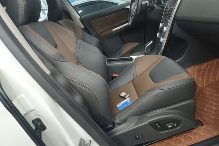 Used Volvo XC60 2017 T5 AWD Smart Range Edition Right Front Seat