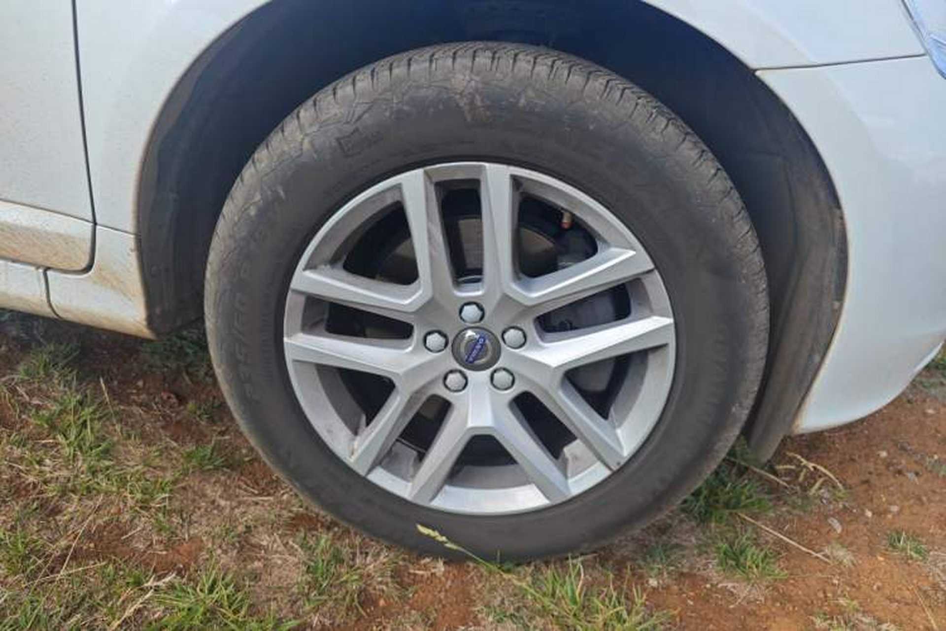 Used Volvo XC60 2017 T5 Smart Upgrade Edition Right Front Wheel Hub