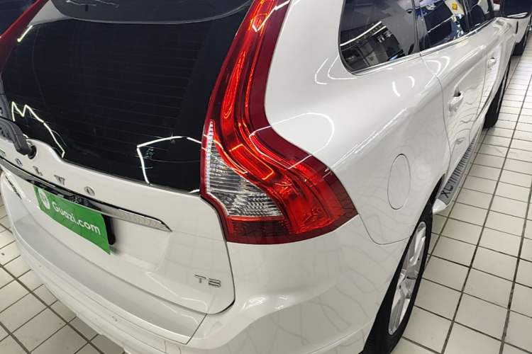 Used Volvo XC60 2017 T5 Smart Upgrade Edition Right Rear Taillight