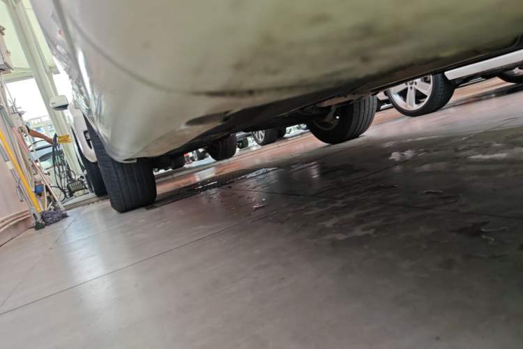 Used Volvo XC60 2017 T5 Smart Upgrade Edition Right Side Sill
