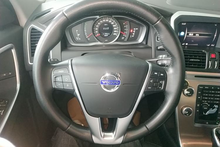 Used Volvo XC60 2017 T5 Smart Upgrade Edition Steering Wheel