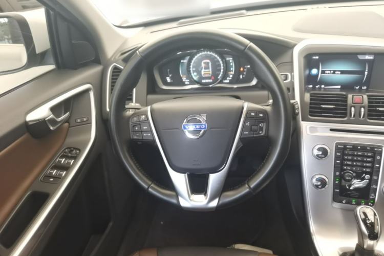 Used Volvo XC60 2017 T5 AWD Smart Upgrade Edition Steering Wheel