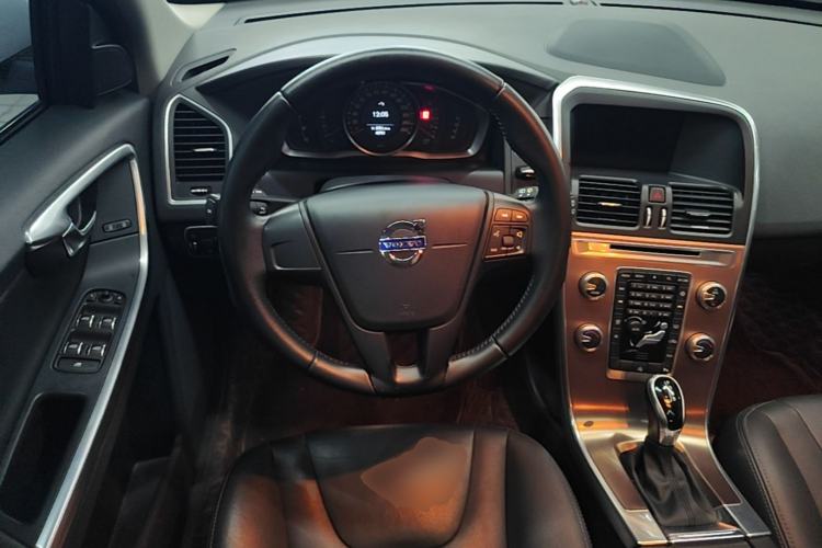 Used Volvo XC60 2017 T5 Smart Upgrade Edition Steering Wheel