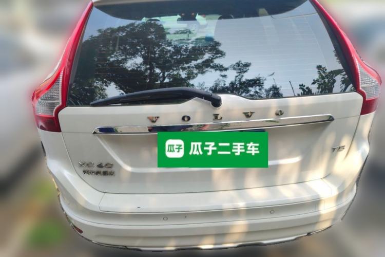 Used Volvo XC60 2017 T5 Smart Upgrade Edition Trunk