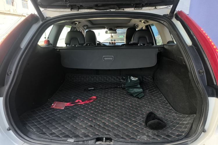 Used Volvo XC60 2017 T5 Smart Upgrade Edition Trunk