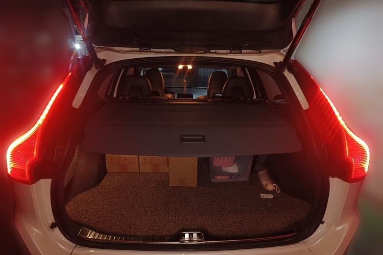 Used Volvo XC60 2017 T5 AWD Smart Range Edition Trunk