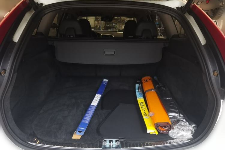 Used Volvo XC60 2017 T5 AWD Smart Upgrade Edition Trunk