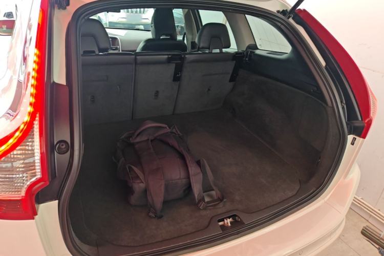 Used Volvo XC60 2017 T5 Smart Upgrade Edition Trunk