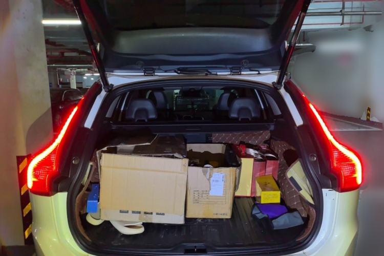 Used Volvo XC60 2017 T5 Smart Upgrade Edition Trunk