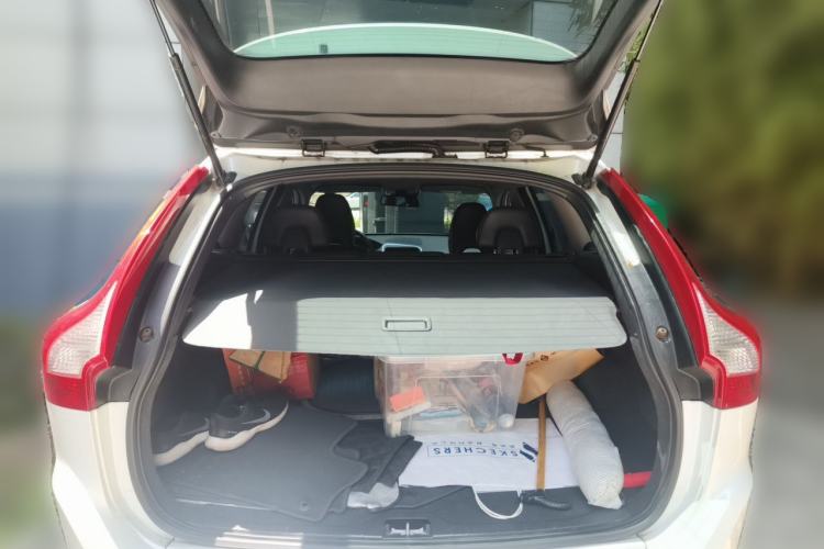 Used Volvo XC60 2017 T5 Smart Upgrade Edition Trunk