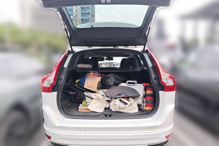 Used Volvo XC60 2017 T5 Smart Upgrade Edition Trunk