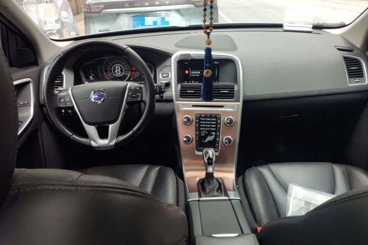 Used Volvo XC60 2017 T5 Smart Upgrade Edition Center Console