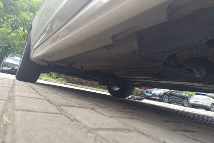 Used Volvo XC60 2017 T5 Smart Upgrade Edition Chassis Rear Left