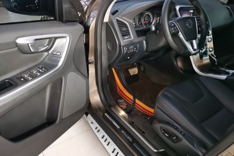Used Volvo XC60 2017 T5 Smart Upgrade Edition Driver Seat