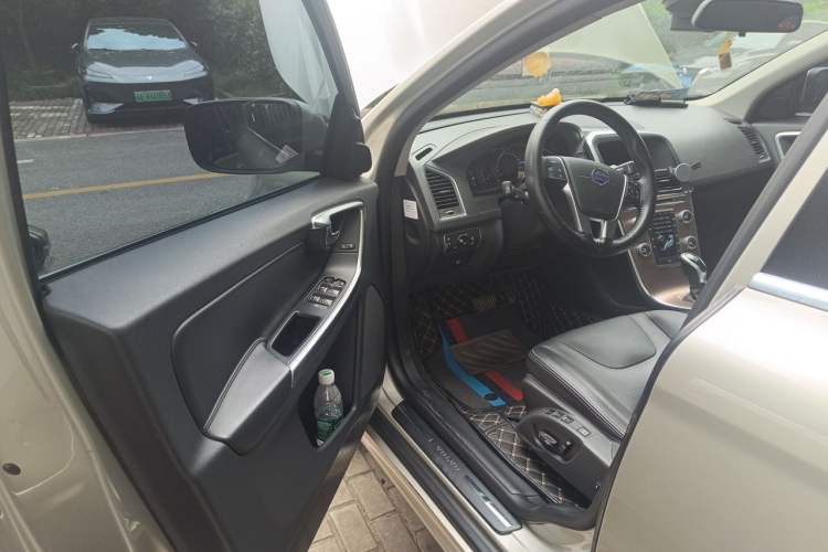 Used Volvo XC60 2017 T5 Smart Upgrade Edition Driver Seat