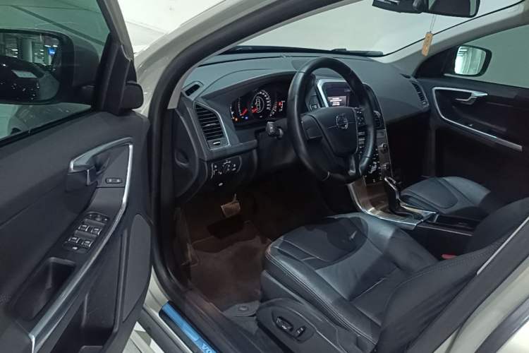 Used Volvo XC60 2017 T5 Smart Upgrade Edition Driver Seat