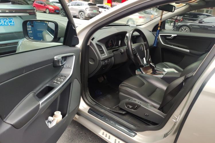 Used Volvo XC60 2017 T5 Smart Upgrade Edition Driver Seat