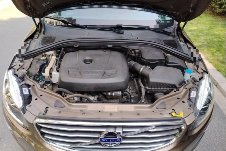 Used Volvo XC60 2017 T5 Smart Upgrade Edition Engine Bay